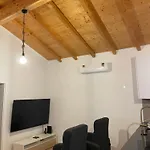 Casa de Férias Cozy In Historic Downtown - Farm Views - Walk To Foz do Arelho