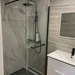 Casa de Férias Cozy In Historic Downtown - Farm Views - Walk To