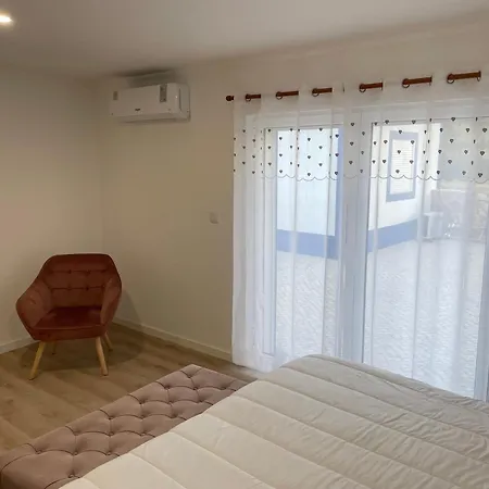 Cozy In Historic Downtown - Farm Views - Walk To