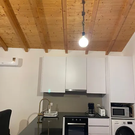 Cozy In Historic Downtown - Farm Views - Walk To *